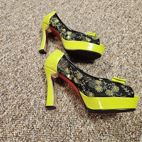 Lime Green Heels - Picture 2 of 5